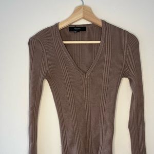 Ribbed brown long sleeve shirt